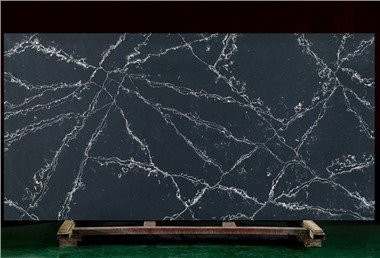 Dub Quartz Nrog Dawb Veins